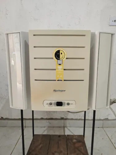 Ar condicionado splinge 7.500 BTUS funcionando perfeitamente gelando bem