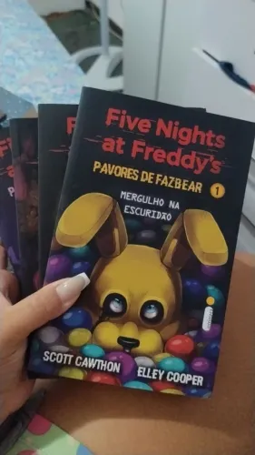 Kit box livros FIVE NIGHTS AT FREDDY'S 1,2,3,4