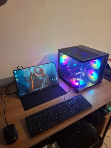 PC Gamer Xeon E5-2650 v4 (12 Cores/24 Threads) | 32GB RAM | RX 580 8GB | SSD
