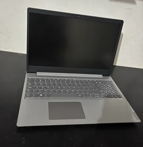 Notebook lenovo com a bateria boa e ssd 749,00