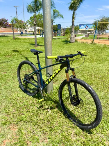Vende se Bicicleta Trek Marlin 5
