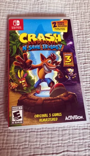Nintendo Switch - Crash Bandicoot N. Sane Trilogy - Mídia Física