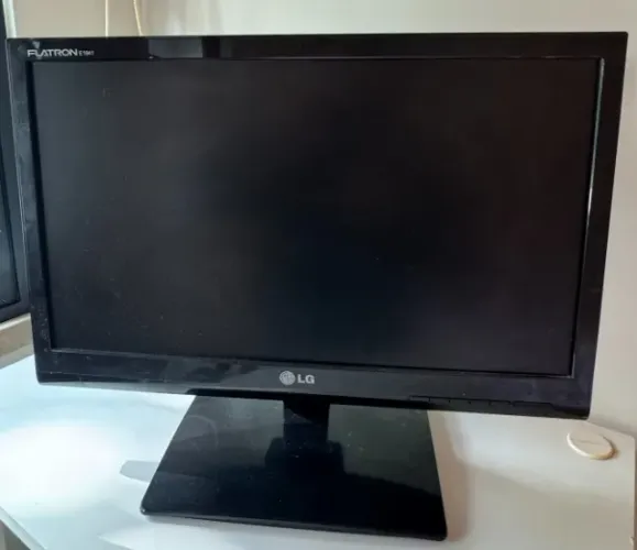 MONITOR LG FLATRON E1941 - ÓTIMO ESTADO E FUNCIONANDO