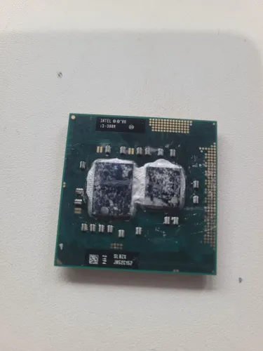 processador Intel Core i3-380M (especificação SLBZX)