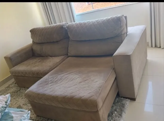 Vende um sofá retrátil
