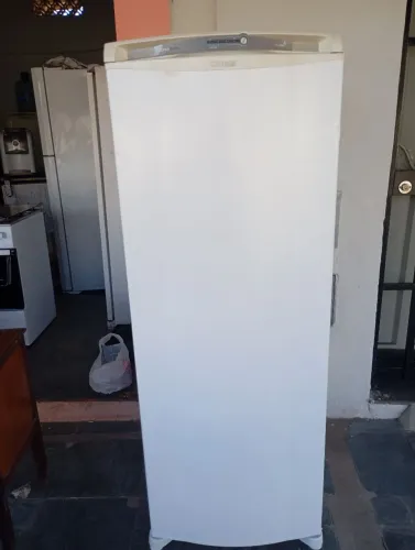 Vende se geladeira Consul facilit