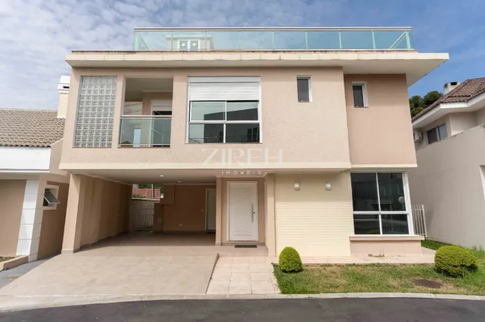 CASA EM CONDOMÍNIO À VENDA EM SANTA FELICIDADE