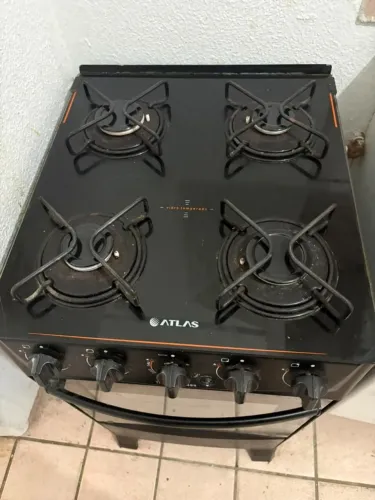 Fogão 4 Bocas Preto com Mesa de Vidro Atlas Bivolt