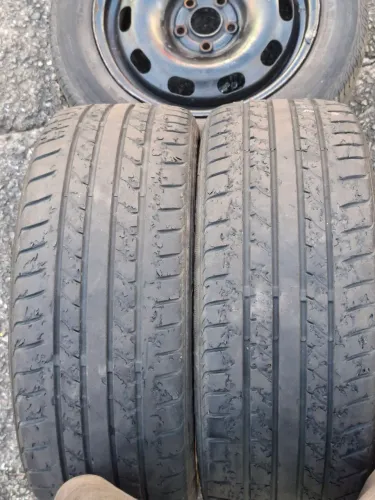 Vendo 2 pneu 205 45 17 está todo bom aro 17