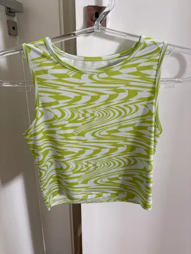 Camiseta cropped 