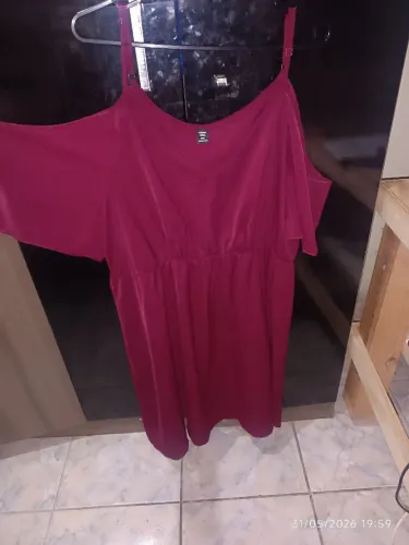 SHEIN Vestido Regata Ombro Frio Plus Size na Cor Borgonha, Roupa Feminina