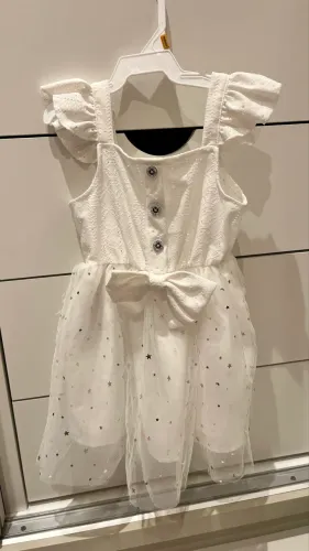 Vestido branco tipo fantasia 
