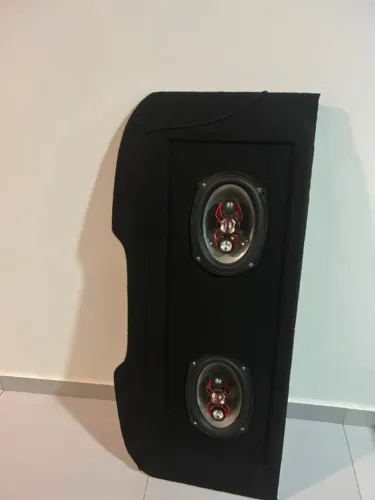 Tampão do Porta-Malas Bagagito Ford New Fiesta Hatch com Furação
