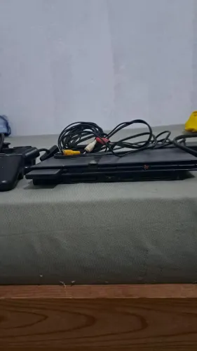 PLAYSTATION 2 SLIM