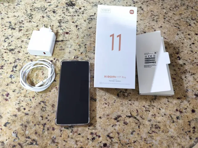 Xiaomi 11T Pro na cor Meteorite Gray, com 8GB de RAM e 256GB 