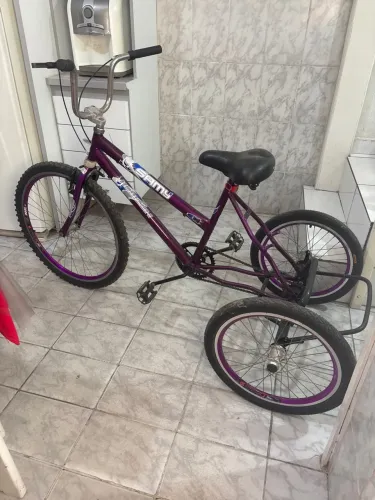 Vende-se triciclo