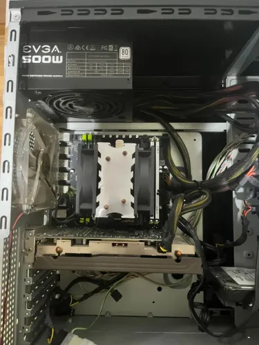 PC Gamer Completo | RX 580 8GB | 16GB RAM | SSD NVMe 1TB | Xeon 10 Núcleos | Teclado Mec