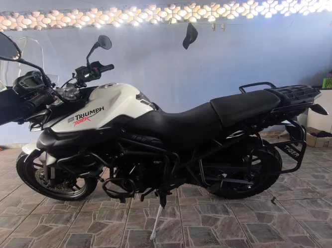 Triumph Tiger 800 ano 2015