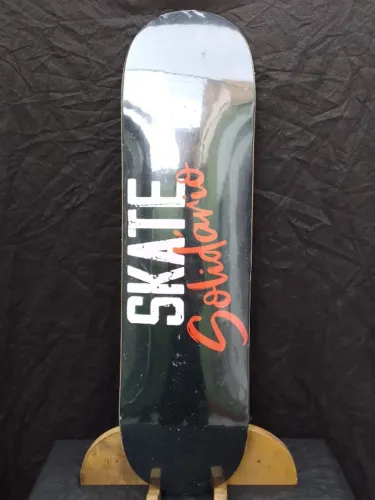 shape 8.0 de maple da skate solidário