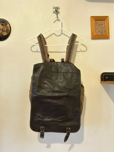 mochila couro e tecido
