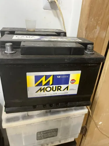 Bateria 70ah Moura usada