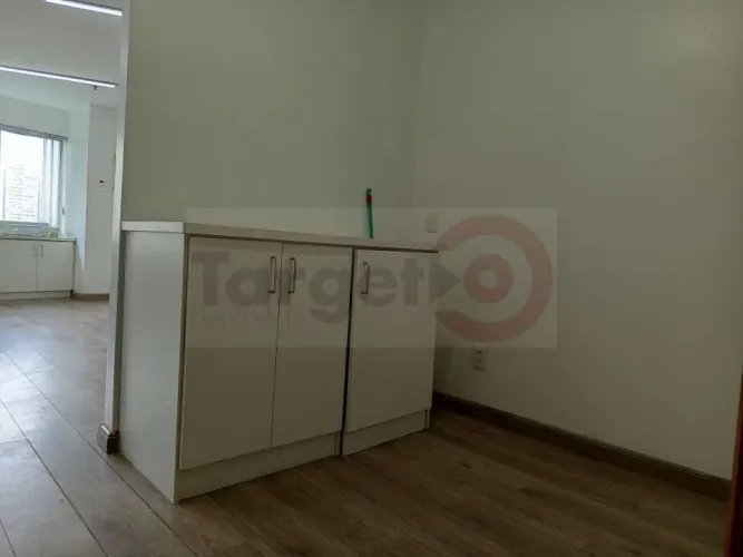 Sala Comercial no Office Tower Barra da Tijuca | Localização Estratégica e Excelente Estru