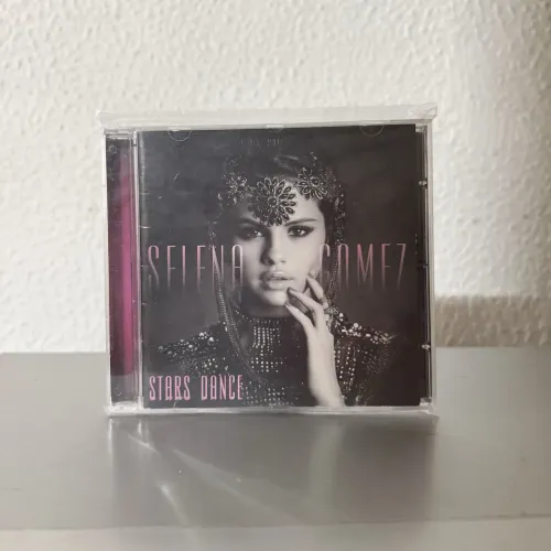 CD Stars Dance Deluxe Selena Gomez nacional