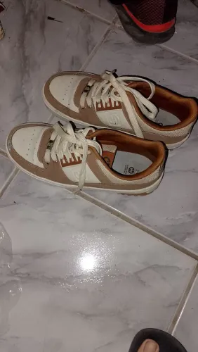 Sapato, marca Ollie. valor:100 preço fixo.tamanho 38 em excelente estado é qualidade 