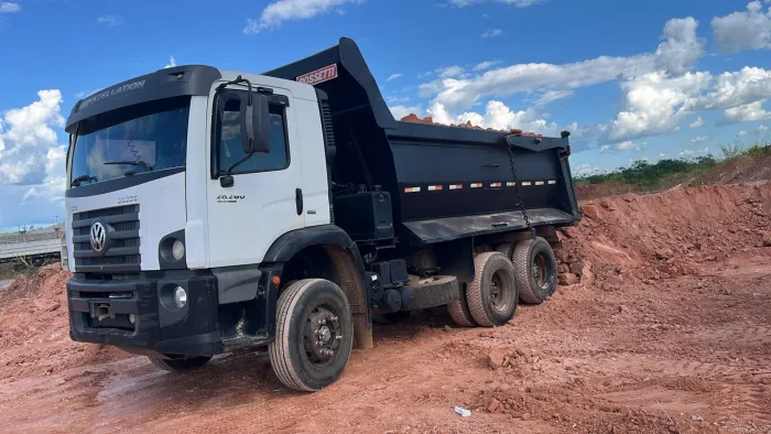 Caminhão basculante 26280 6X4