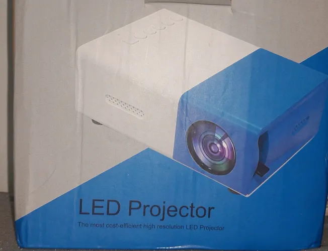 LED PROJECTOR MINI