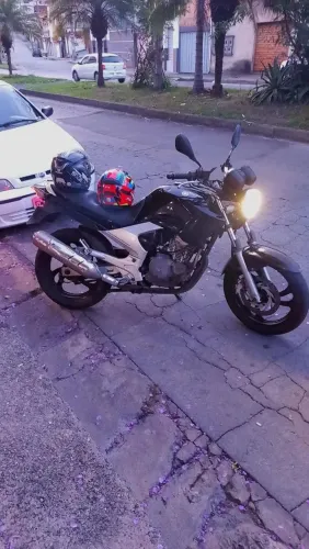 Fazer 250