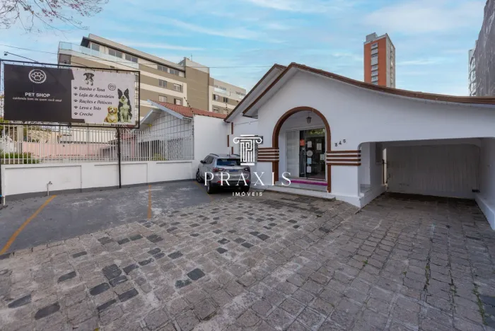 Ponto comercial à venda com todas as instalações de pet shop, Água Verde, Curitiba PR