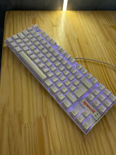 TECLADO MECÂNICO REDRAGON KUMARA RGB BRANCO