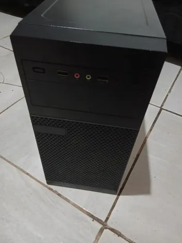 gabinete de computador em bom estado só montar as peças 