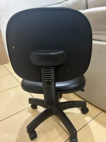 Cadeira escritório preta