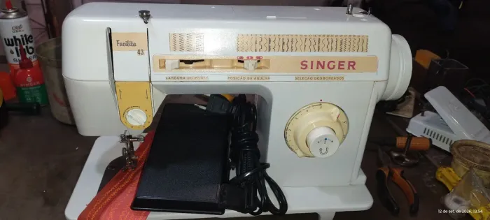 Máquina Singer, modelo facilita 43