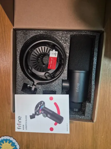 Microfone Dinâmico Gamer Fifine K658 USB todo em Metal - RGB e Shock Mount<br>