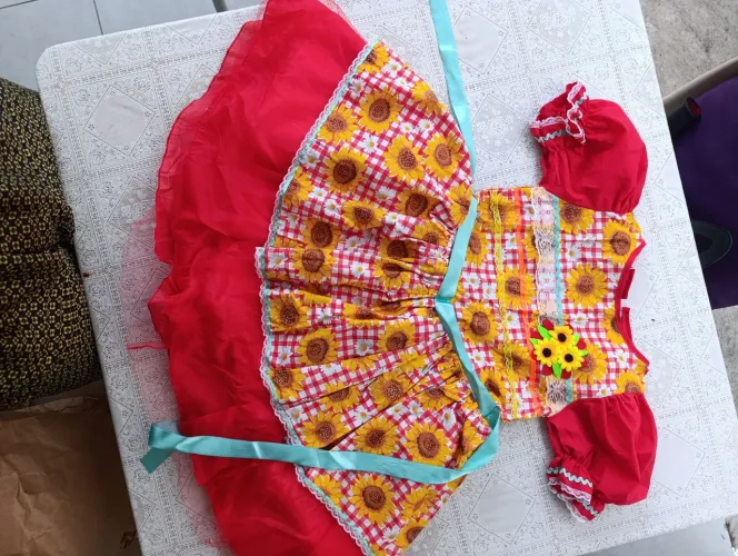 Vestido xadrez Girassol festas juninas 