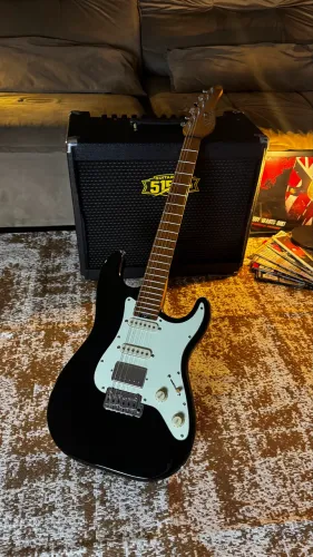Super Strat! Guitarra Schecter Nick Johnston
