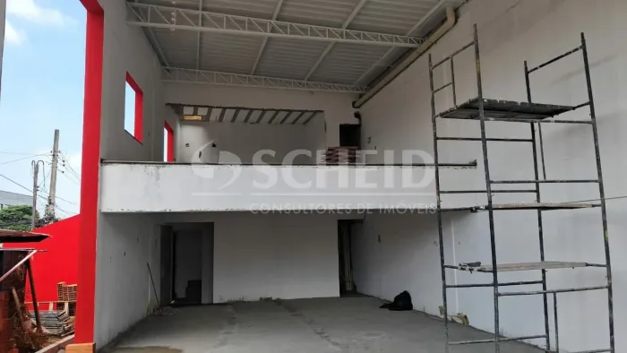 EXCELENTE LOJA DE ESQUINA ,FASE ACABAMENTO.