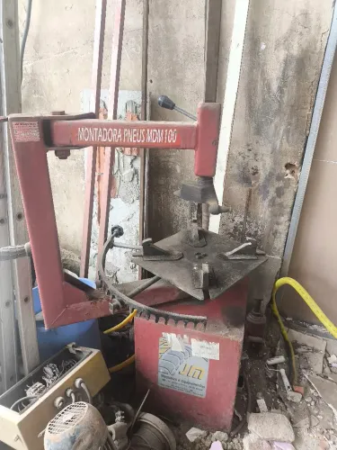 Desmontadora E Montadora De Pneus Manual JM Máquinas Mdm-100