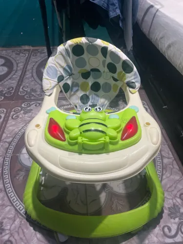 Vendo andador pra bebês em perfeito estado 