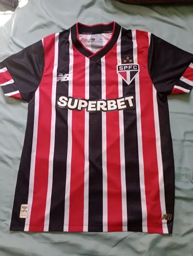 Camisa São Paulo tem M
