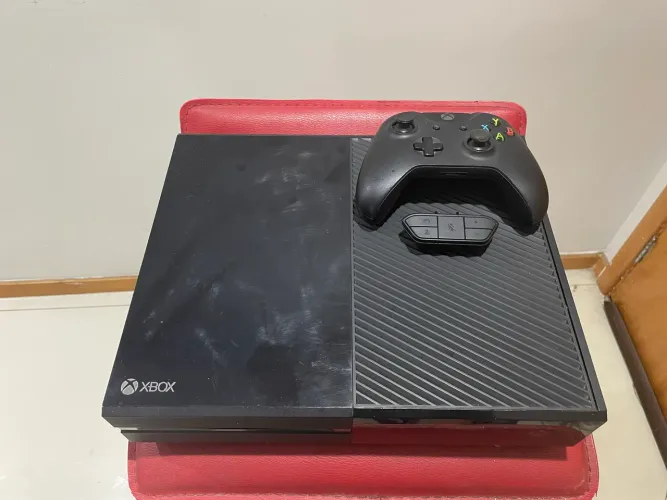 Xbox One + 10 jogos + 1 Controle | Excelente estado