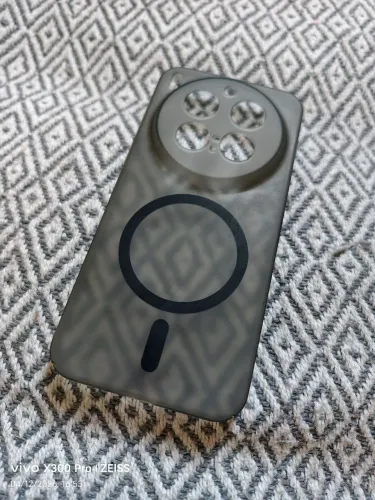Capa X300 Pro fumê slim magsafe
