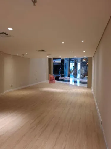LOCAÇÃO- Sala comercial com 48m2 no shopping Brava Mall- Praia Brava, Itajaí/SC