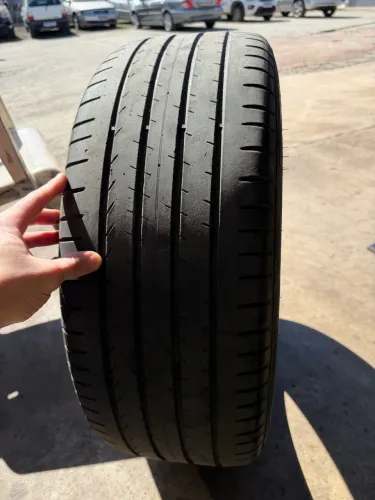 Um (01) Pneu 225/55R18 Pirelli Scorpion Seminovo