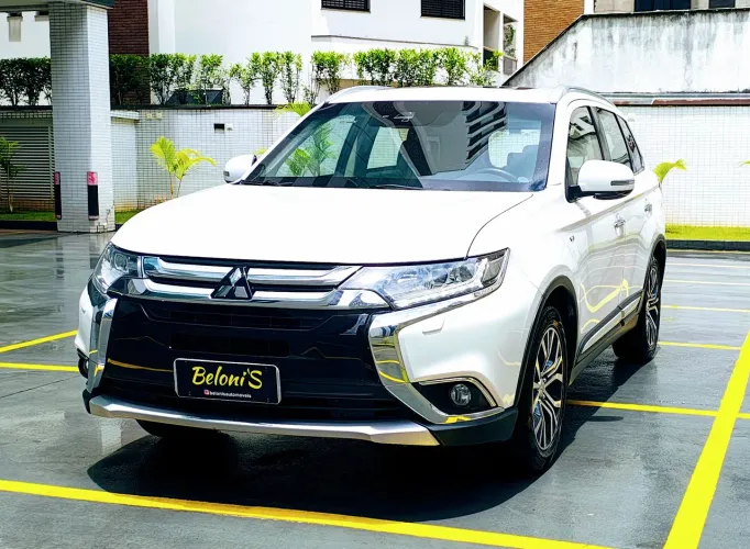 Mitsubishi Outlander GT/ 2018/ 7 Lugares/ Blindado/ Teto Solar/ 4x4