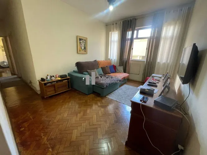 Apartamento a venda em localização Prática junto ao metrô do Estácio - com 3 quartos, Está