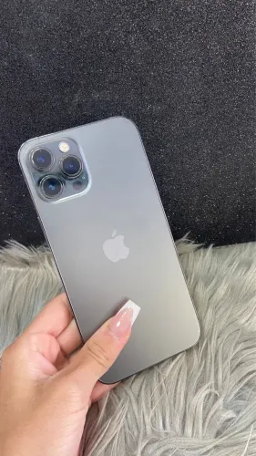 iPhone 12 Pro Max 512gigas bateria 74% 
